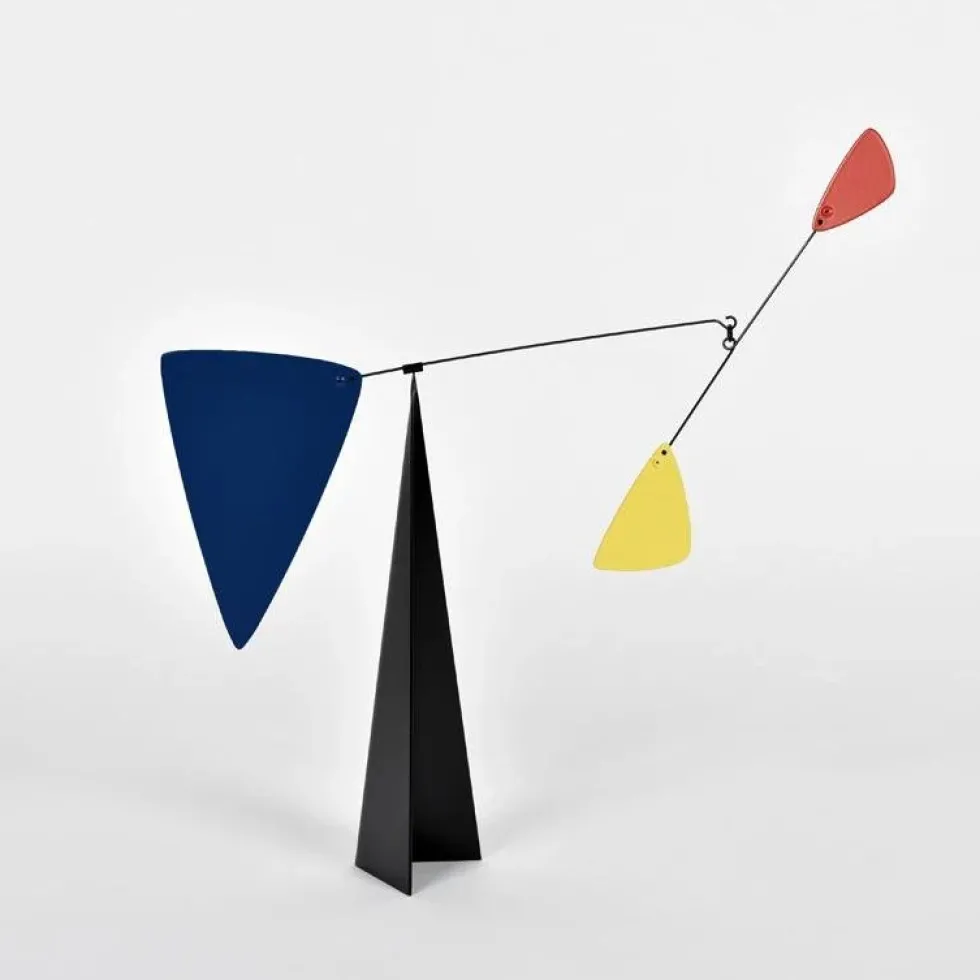 Berlin Metal Standing Mobile