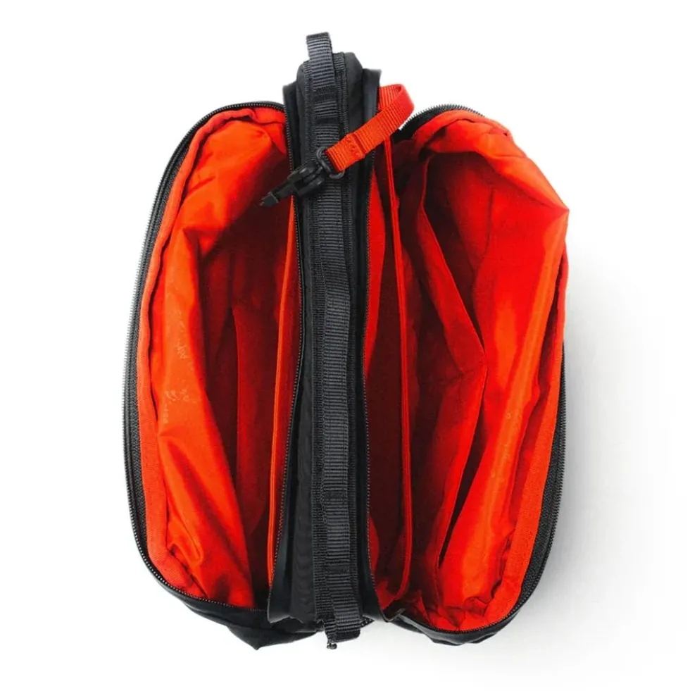 Bottle Sacoche Large Black Tech Sateen
