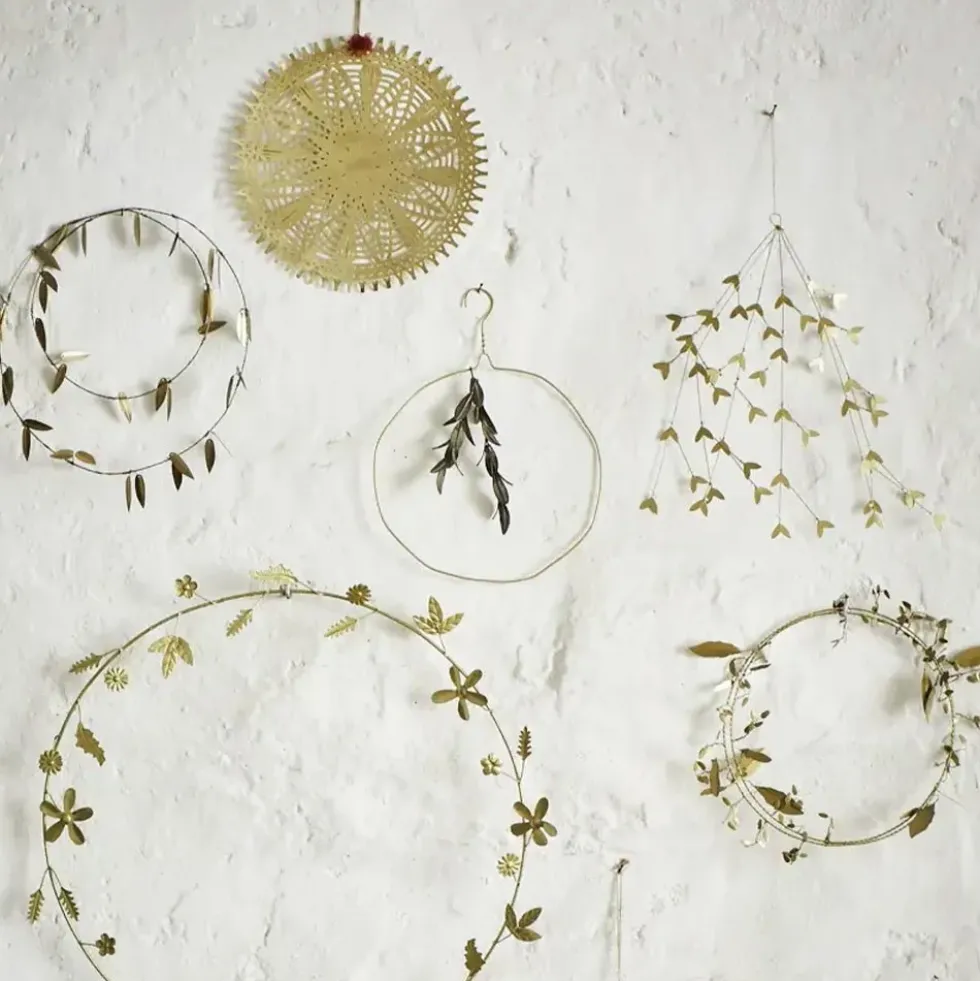 Iron Mistletoe Ant. Brass