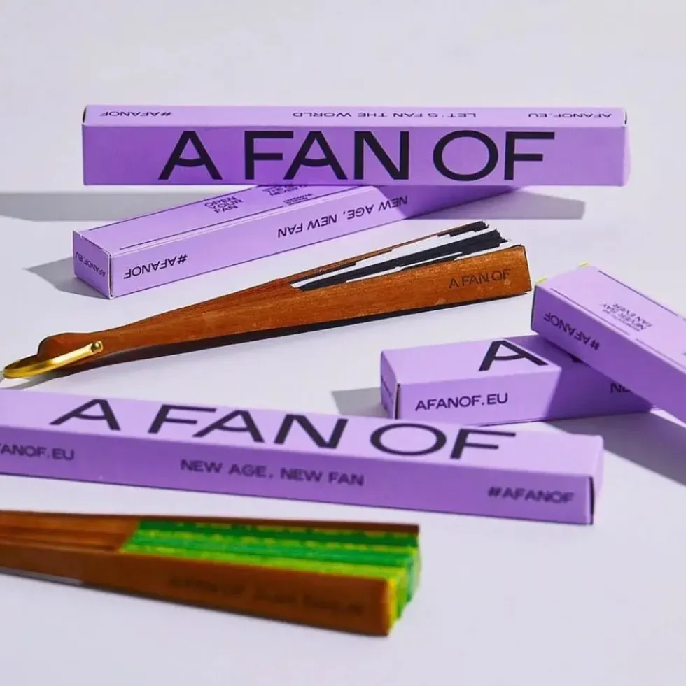 Mini Fluid Shapes Fan