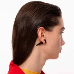Mini Petunia Spike Sing Earring Black