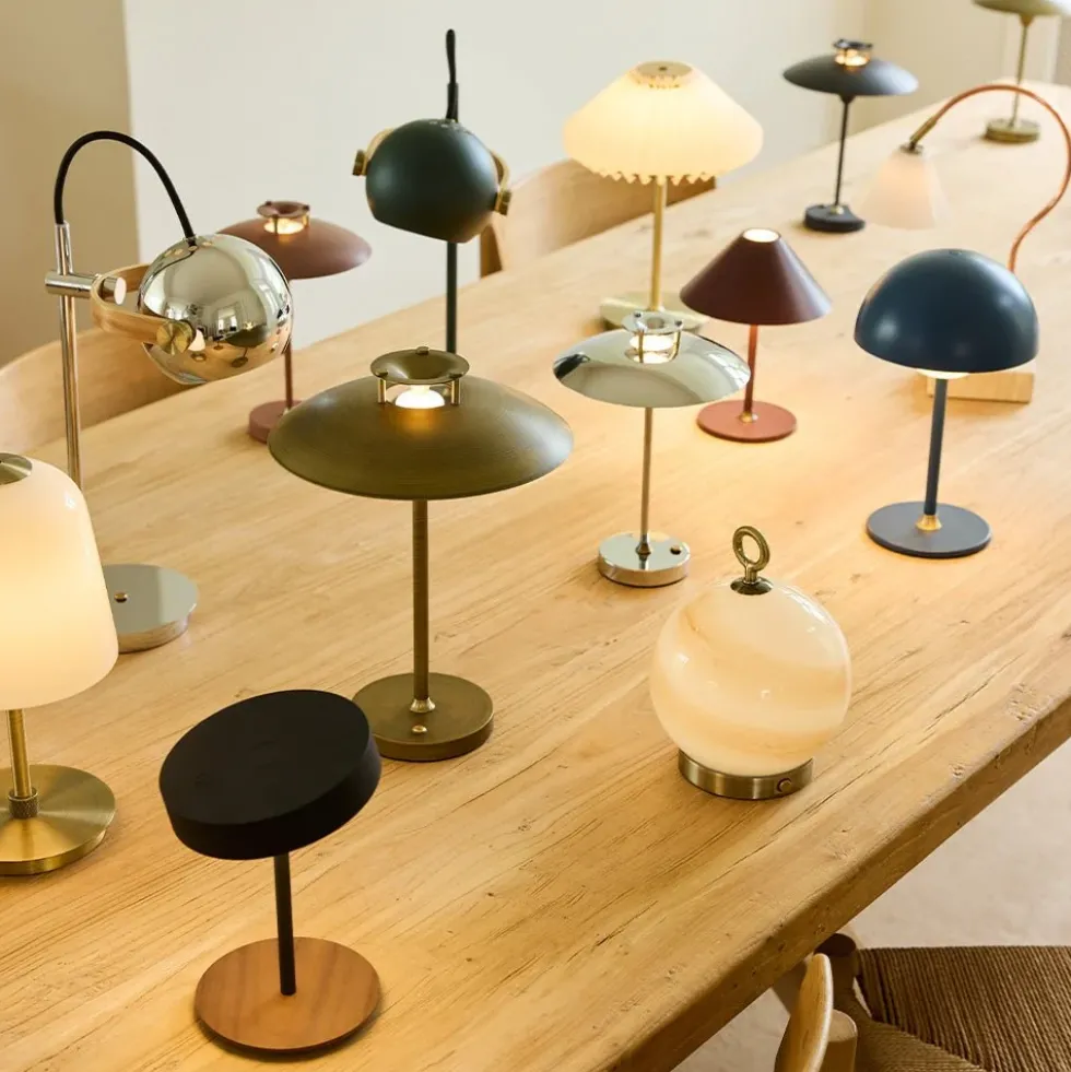 Moon Light Black Lamp