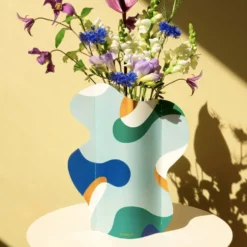 Paper Vase Gaia
