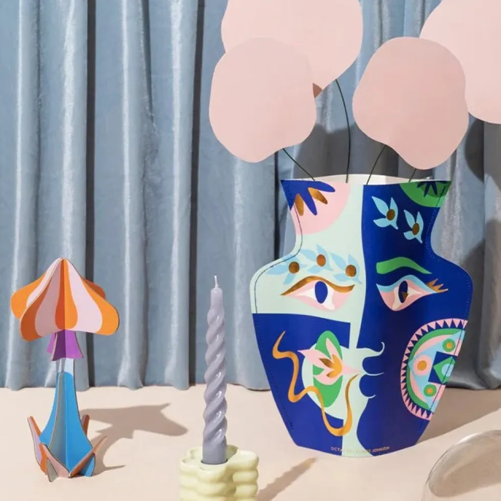 Paper Vase Olimpo Claire Johnson