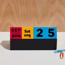 Perpetual Cubes Calendar - Yellow / Pink / Blue
