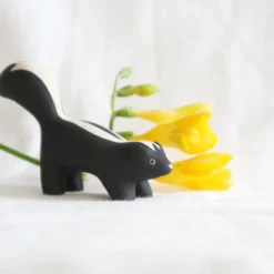 Pole Pole Wooden Animal Skunk