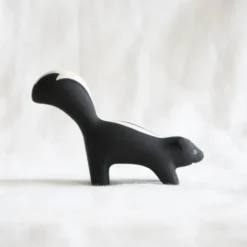 Pole Pole Wooden Animal Skunk