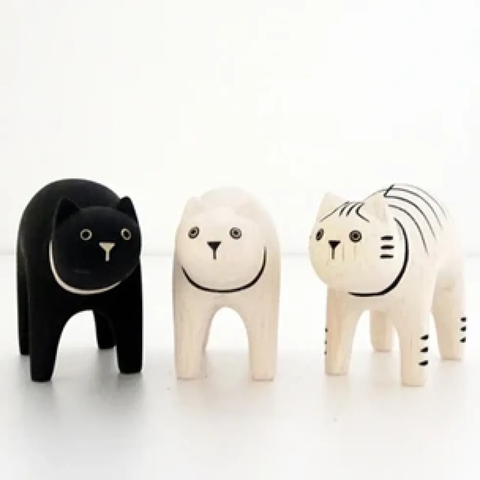 Pole Pole Wooden Animal White Cat