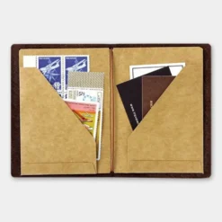 TRAVELER'S notebook Recambio 010 Carpeta Kraft - Tamaño Pasaporte