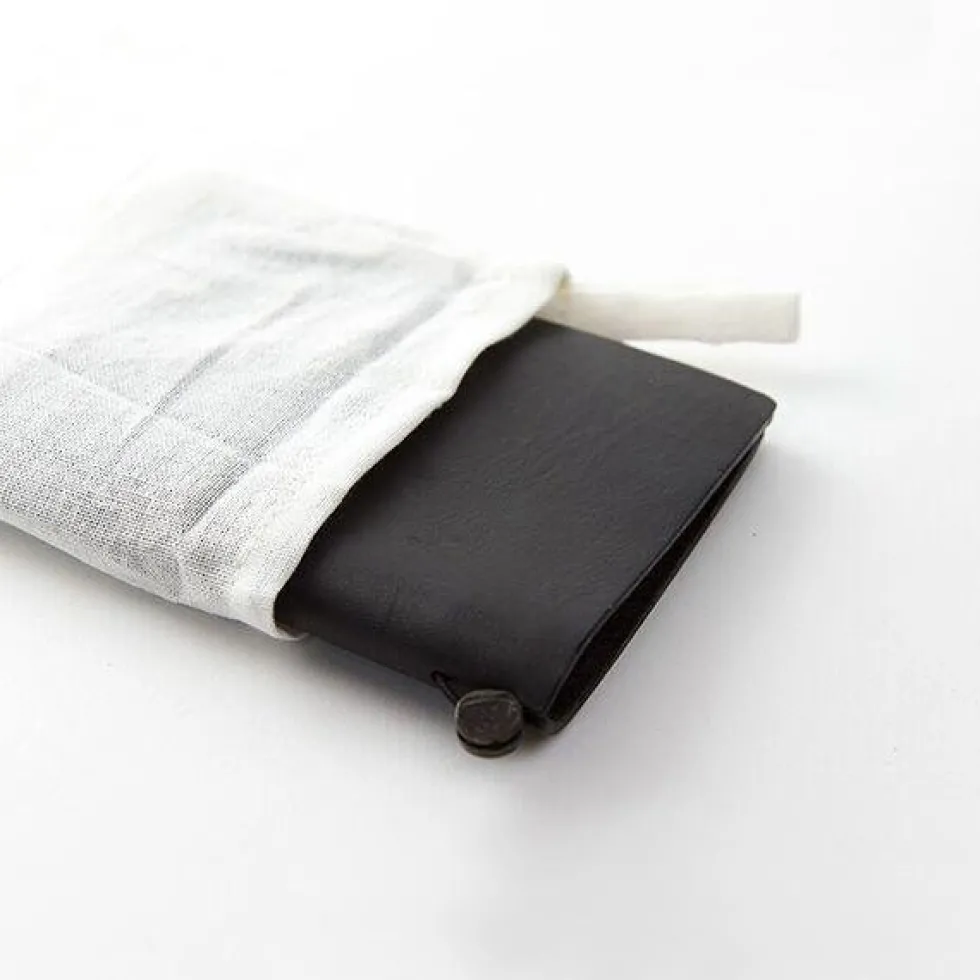 TRAVELER'S notebook - Tamaño Pasaporte Negro