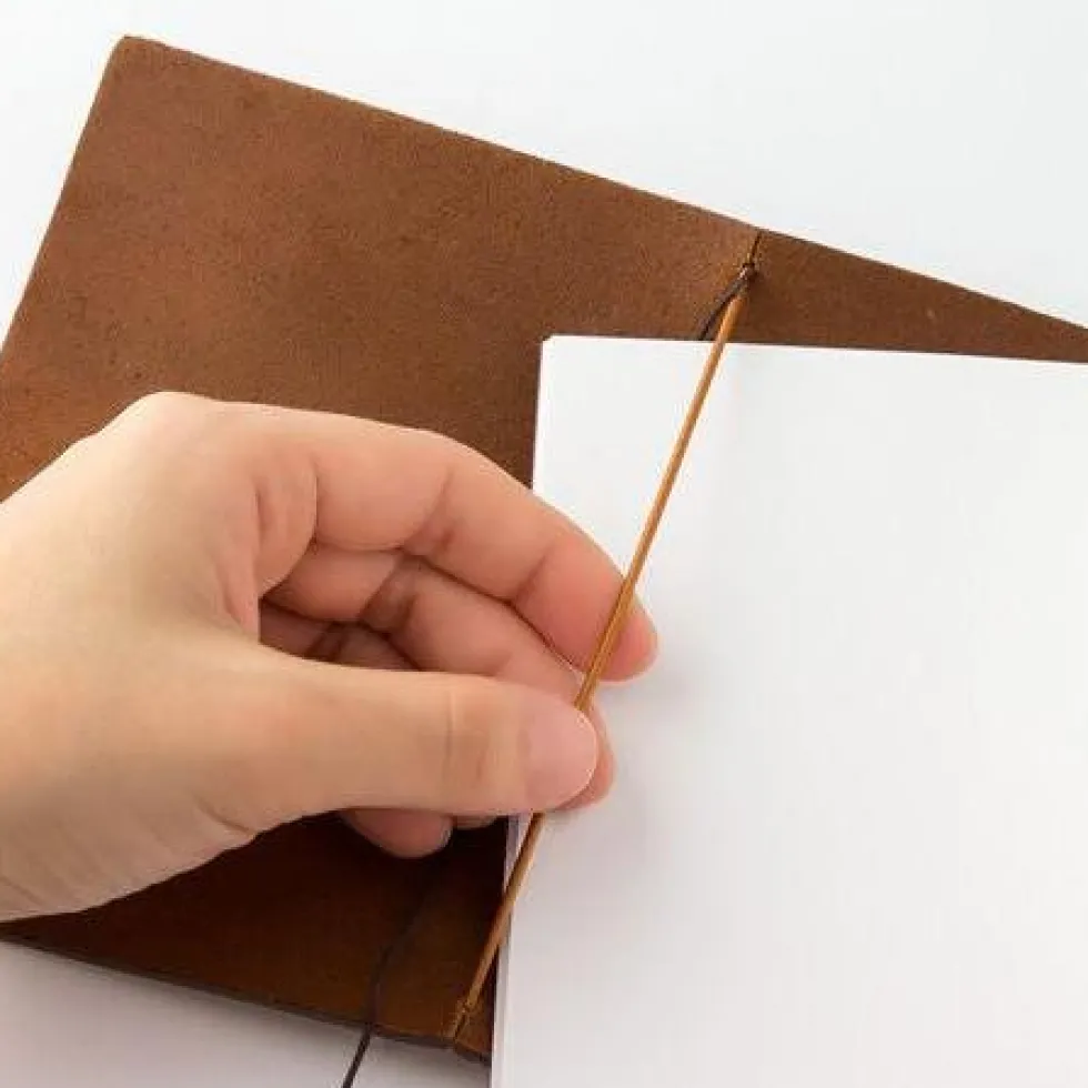 TRAVELER'S notebook - Tamaño Pasaporte Camel